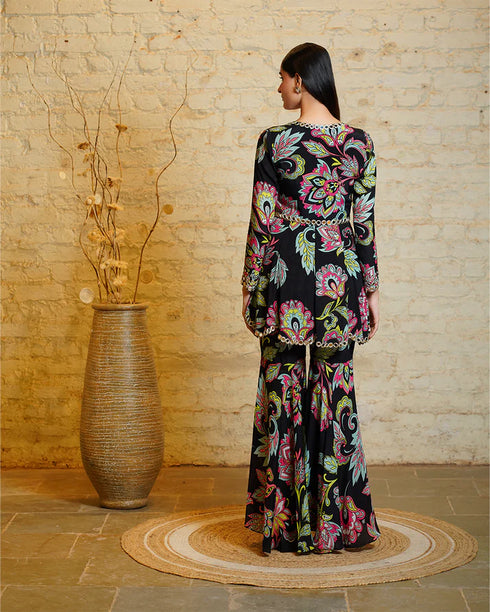 Divya Black